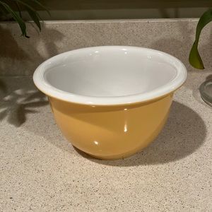 Vintage Corningware Stoneware 1QT Yellow and White Mixing Bowl